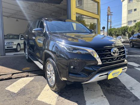 TOYOTA Hilux SW4 2.8 16V 4P SRX 4X4 7 LUGARES TURBO DIESEL AUTOM�TICO, Foto 8