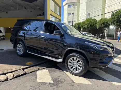 TOYOTA Hilux SW4 2.8 16V 4P SRX 4X4 7 LUGARES TURBO DIESEL AUTOM�TICO, Foto 7