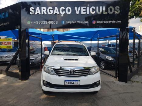 TOYOTA Hilux SW4 3.0 16V 4P SRV 4X4 TURBO DIESEL AUTOMÁTICO, Foto 2 TOYOTA Hilux SW4 3.0 16V 4P SRV 4X4 TURBO DIESEL AUTOMÁTICO, Foto 2