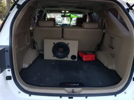 TOYOTA Hilux SW4 3.0 16V 4P SRV 4X4 TURBO DIESEL AUTOMÁTICO, Foto 10 TOYOTA Hilux SW4 3.0 16V 4P SRV 4X4 TURBO DIESEL AUTOMÁTICO, Foto 10