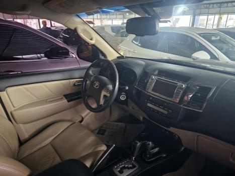 TOYOTA Hilux SW4 3.0 16V 4P SRV 4X4 TURBO DIESEL AUTOMTICO, Foto 6