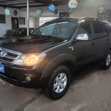 TOYOTA Hilux SW4 3.0 V6 12V 4P SRV 4X4 TURBO DIESEL AUTOM�TICO, Foto 1