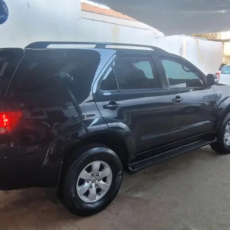 TOYOTA Hilux SW4 3.0 V6 12V 4P SRV 4X4 TURBO DIESEL AUTOM�TICO, Foto 3