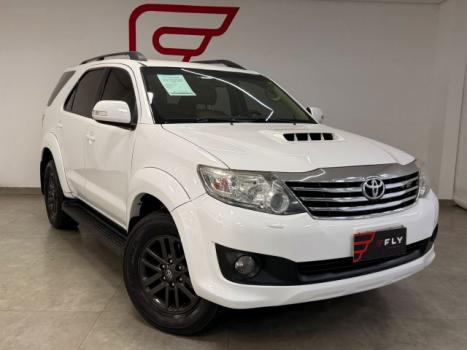 TOYOTA Hilux SW4 3.0 16V 4P SRV 4X4 TURBO DIESEL AUTOM�TICO, Foto 2