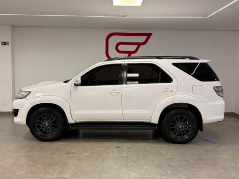 TOYOTA Hilux SW4 3.0 16V 4P SRV 4X4 TURBO DIESEL AUTOM�TICO, Foto 4