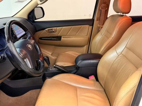 TOYOTA Hilux SW4 3.0 16V 4P SRV 4X4 TURBO DIESEL AUTOM�TICO, Foto 5