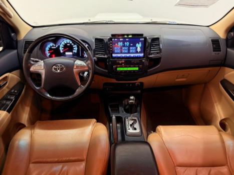 TOYOTA Hilux SW4 3.0 16V 4P SRV 4X4 TURBO DIESEL AUTOM�TICO, Foto 7