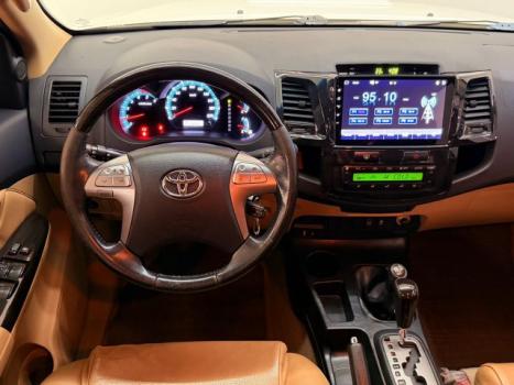 TOYOTA Hilux SW4 3.0 16V 4P SRV 4X4 TURBO DIESEL AUTOM�TICO, Foto 8