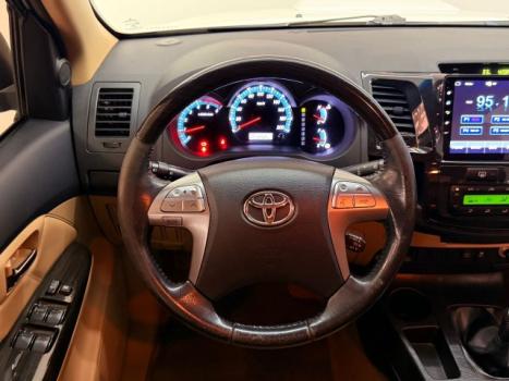 TOYOTA Hilux SW4 3.0 16V 4P SRV 4X4 TURBO DIESEL AUTOM�TICO, Foto 9