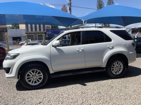 TOYOTA Hilux SW4 3.0 16V 4P SRV 4X4 7 LUGARES TURBO DIESEL AUTOM�TICO, Foto 2