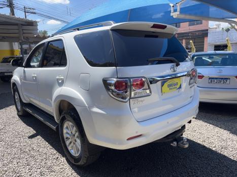 TOYOTA Hilux SW4 3.0 16V 4P SRV 4X4 7 LUGARES TURBO DIESEL AUTOM�TICO, Foto 3