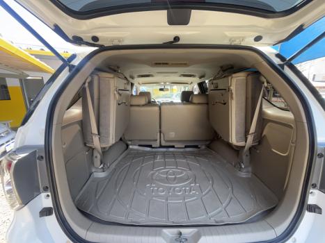 TOYOTA Hilux SW4 3.0 16V 4P SRV 4X4 7 LUGARES TURBO DIESEL AUTOM�TICO, Foto 12