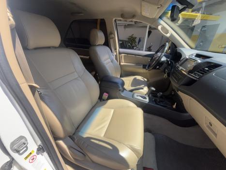 TOYOTA Hilux SW4 3.0 16V 4P SRV 4X4 7 LUGARES TURBO DIESEL AUTOM�TICO, Foto 14