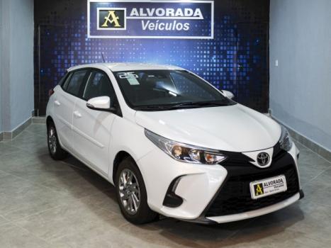 TOYOTA Yaris Hatch 1.5 16V 4P FLEX XS MULTIDRIVE AUTOMTICO CVT, Foto 2