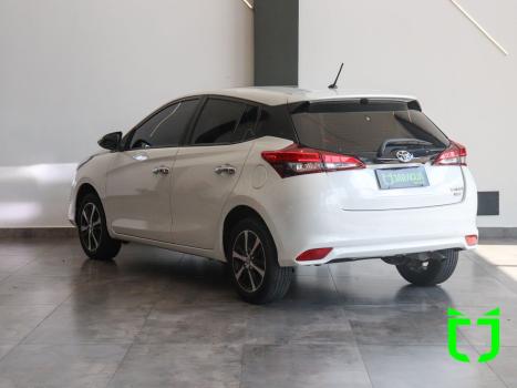 TOYOTA Yaris Hatch 1.5 16V 4P FLEX XLS MULTIDRIVE AUTOMTICO CVT, Foto 4