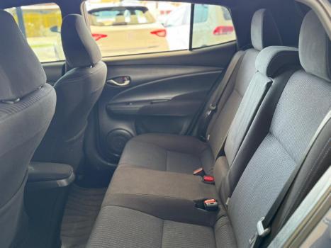TOYOTA Yaris Hatch 1.5 16V 4P FLEX XL PLUS CONNECT MULTIDRIVE AUTOMTICO CVT, Foto 7