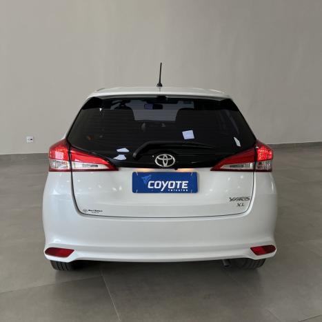 TOYOTA Yaris Hatch 1.5 16V 4P FLEX XL PLUS CONNECT MULTIDRIVE AUTOMÁTICO CVT, Foto 5 TOYOTA Yaris Hatch 1.5 16V 4P FLEX XL PLUS CONNECT MULTIDRIVE AUTOMÁTICO CVT, Foto 5