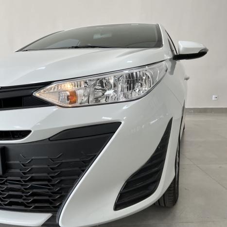 TOYOTA Yaris Hatch 1.5 16V 4P FLEX XL PLUS CONNECT MULTIDRIVE AUTOMÁTICO CVT, Foto 7 TOYOTA Yaris Hatch 1.5 16V 4P FLEX XL PLUS CONNECT MULTIDRIVE AUTOMÁTICO CVT, Foto 7