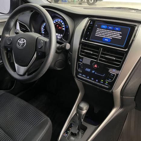 TOYOTA Yaris Hatch 1.5 16V 4P FLEX XL PLUS CONNECT MULTIDRIVE AUTOMÁTICO CVT, Foto 9 TOYOTA Yaris Hatch 1.5 16V 4P FLEX XL PLUS CONNECT MULTIDRIVE AUTOMÁTICO CVT, Foto 9