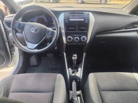 TOYOTA Yaris Hatch 1.3 16V 4P FLEX XL MULTIDRIVE AUTOMTICO CVT, Foto 8