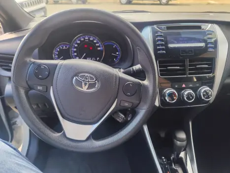 TOYOTA Yaris Hatch 1.3 16V 4P FLEX XL MULTIDRIVE AUTOMTICO CVT, Foto 17