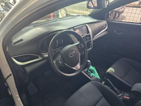 TOYOTA Yaris Hatch 1.5 16V 4P FLEX XS MULTIDRIVE AUTOMTICO CVT, Foto 2