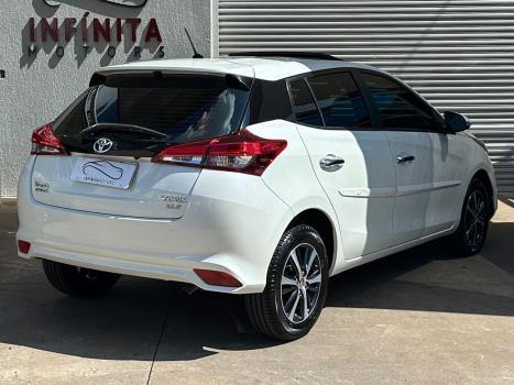 TOYOTA Yaris Hatch 1.5 16V 4P FLEX XLS MULTIDRIVE AUTOMTICO CVT, Foto 4