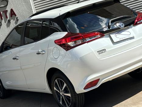 TOYOTA Yaris Hatch 1.5 16V 4P FLEX XLS MULTIDRIVE AUTOMTICO CVT, Foto 14