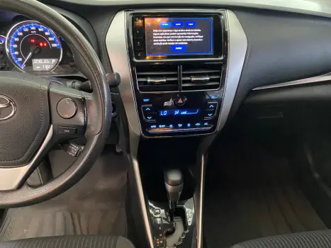 TOYOTA Yaris Hatch 1.3 16V 4P FLEX XL PLUS TECH MULTIDRIVE AUTOM�TICO CVT, Foto 5