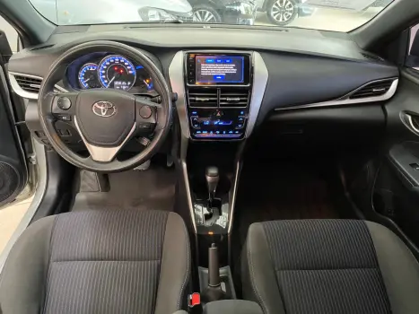 TOYOTA Yaris Hatch 1.3 16V 4P FLEX XL PLUS TECH MULTIDRIVE AUTOM�TICO CVT, Foto 7