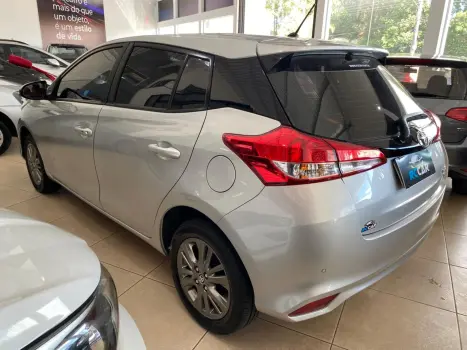 TOYOTA Yaris Hatch 1.3 16V 4P FLEX XL PLUS TECH MULTIDRIVE AUTOM�TICO CVT, Foto 9