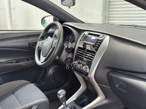 TOYOTA Yaris Hatch 1.3 16V 4P FLEX XL MULTIDRIVE AUTOM�TICO CVT, Foto 5