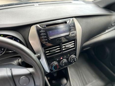 TOYOTA Yaris Hatch 1.3 16V 4P FLEX XL MULTIDRIVE AUTOM�TICO CVT, Foto 8