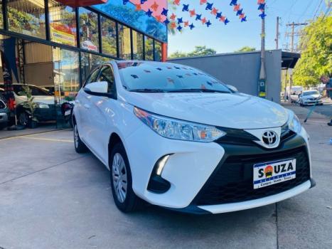 TOYOTA Yaris Hatch 1.5 16V 4P FLEX XS MULTIDRIVE AUTOM�TICO CVT, Foto 2