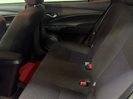 TOYOTA Yaris Hatch 1.3 16V 4P FLEX XL MULTIDRIVE AUTOM�TICO CVT, Foto 14