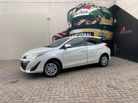 TOYOTA Yaris Hatch 1.3 16V 4P FLEX XL MULTIDRIVE AUTOM�TICO CVT, Foto 2