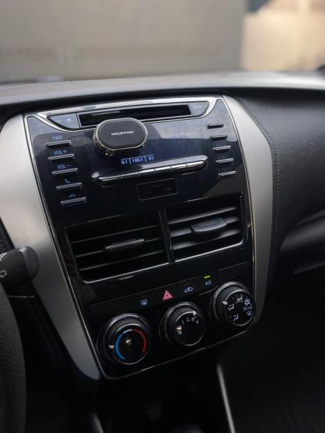 TOYOTA Yaris Hatch 1.3 16V 4P FLEX XL MULTIDRIVE AUTOM�TICO CVT, Foto 10