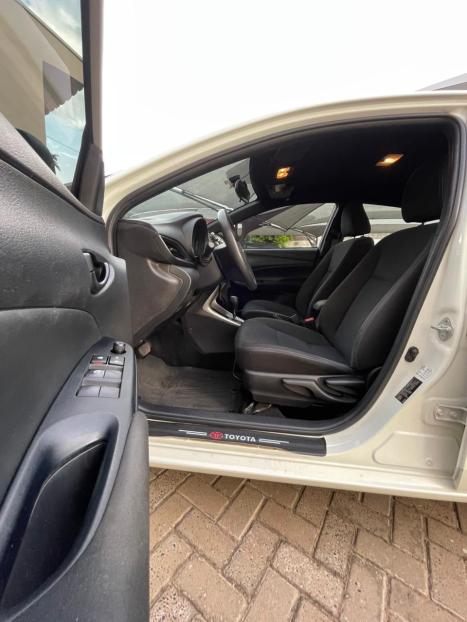 TOYOTA Yaris Hatch 1.3 16V 4P FLEX XL MULTIDRIVE AUTOM�TICO CVT, Foto 20