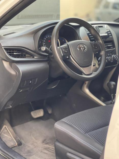 TOYOTA Yaris Hatch 1.3 16V 4P FLEX XL MULTIDRIVE AUTOM�TICO CVT, Foto 22