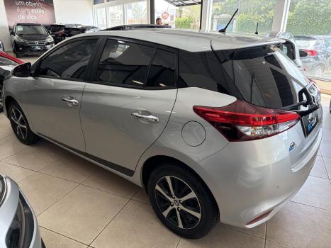 TOYOTA Yaris Hatch 1.5 16V 4P FLEX XLS MULTIDRIVE AUTOM�TICO CVT, Foto 9