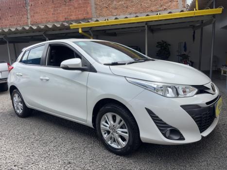 TOYOTA Yaris Hatch 1.3 16V 4P FLEX XL PLUS TECH MULTIDRIVE AUTOM�TICO CVT, Foto 6