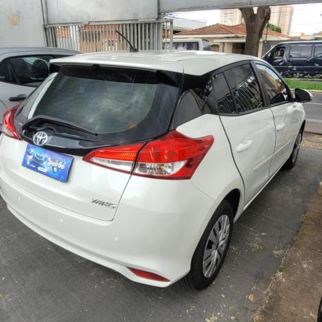 TOYOTA Yaris Hatch 1.3 16V 4P FLEX XL MULTIDRIVE AUTOM�TICO CVT, Foto 5