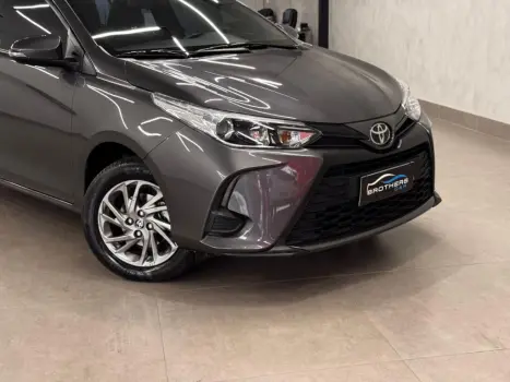 TOYOTA Yaris Hatch 1.5 16V 4P FLEX XS CONNECT MULTIDRIVE AUTOM�TICO CVT, Foto 2