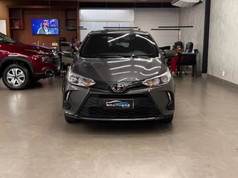 TOYOTA Yaris Hatch 1.5 16V 4P FLEX XS CONNECT MULTIDRIVE AUTOM�TICO CVT, Foto 3