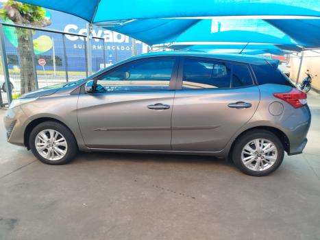 TOYOTA Yaris Hatch 1.3 16V 4P FLEX XL, Foto 2