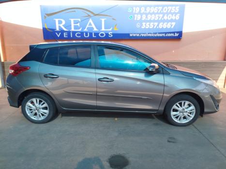 TOYOTA Yaris Hatch 1.3 16V 4P FLEX XL, Foto 4