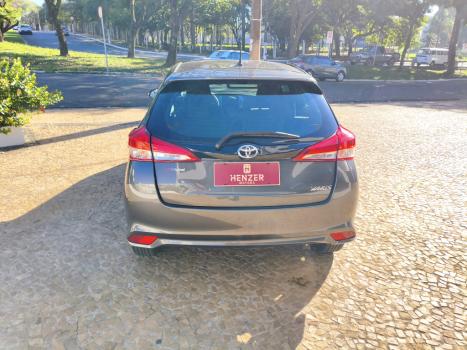 TOYOTA Yaris Hatch 1.5 16V 4P FLEX XL MULTIDRIVE AUTOM�TICO CVT, Foto 8