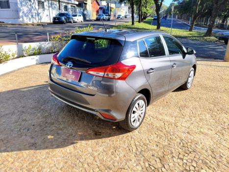 TOYOTA Yaris Hatch 1.5 16V 4P FLEX XL MULTIDRIVE AUTOM�TICO CVT, Foto 3