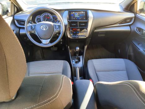 TOYOTA Yaris Hatch 1.5 16V 4P FLEX XL MULTIDRIVE AUTOM�TICO CVT, Foto 9