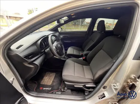 TOYOTA Yaris Hatch 1.5 16V 4P FLEX XL MULTIDRIVE AUTOM�TICO CVT, Foto 8